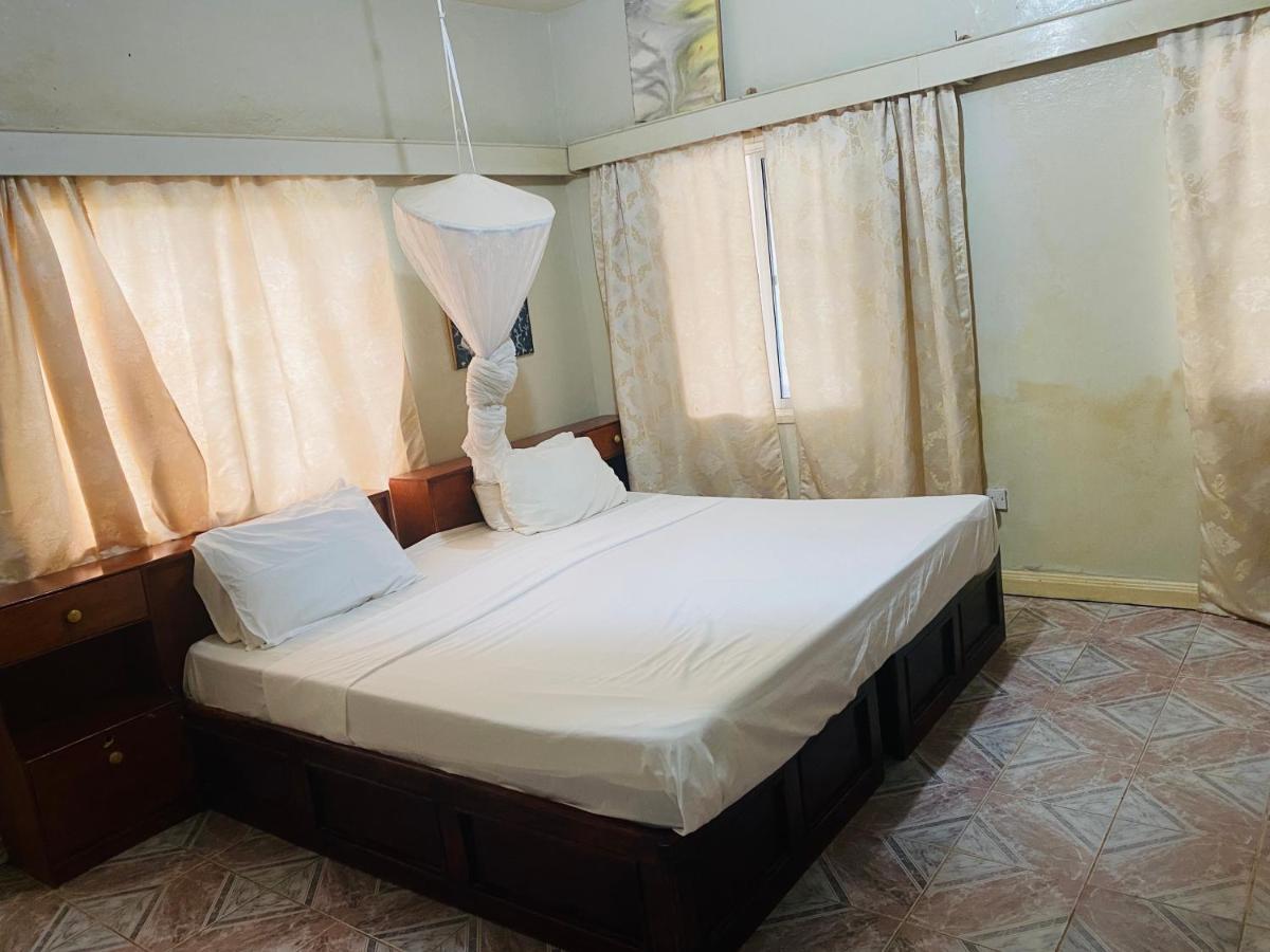 One World Village Guesthouse Bakau المظهر الخارجي الصورة