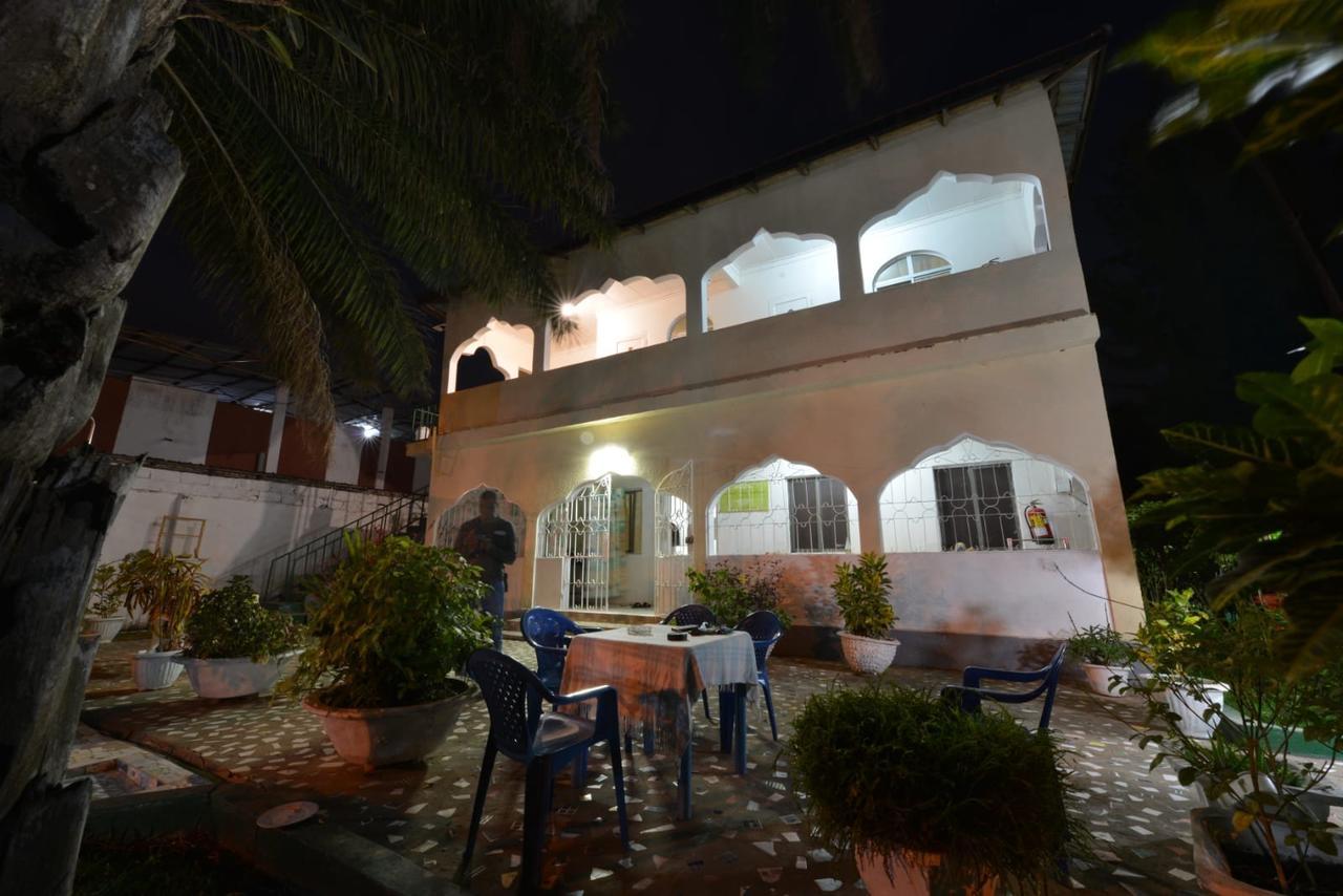 One World Village Guesthouse Bakau المظهر الخارجي الصورة